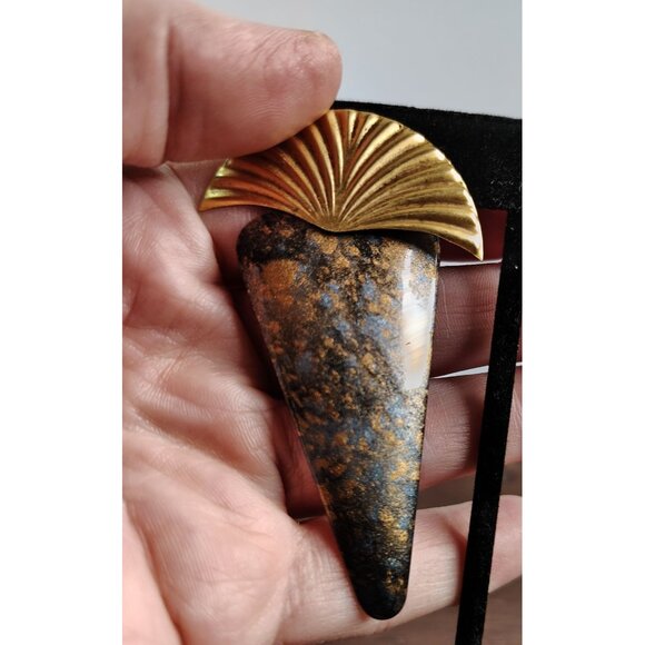 Vintage 80's Dangle Post Back Earrings, Metal Shell Fan Splatter Paint 1980's - Picture 2 of 3